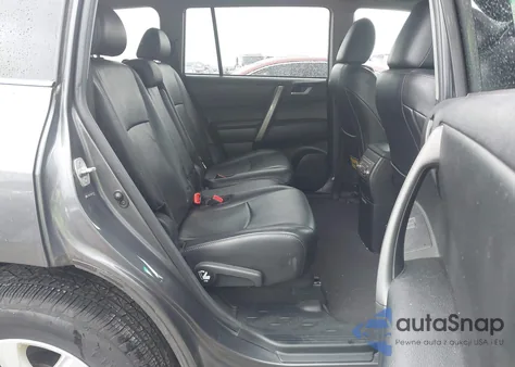 2011 Toyota Highlander Se V6 z USA, uszkodzony, nr VIN 5TDBK3EH0BS070116